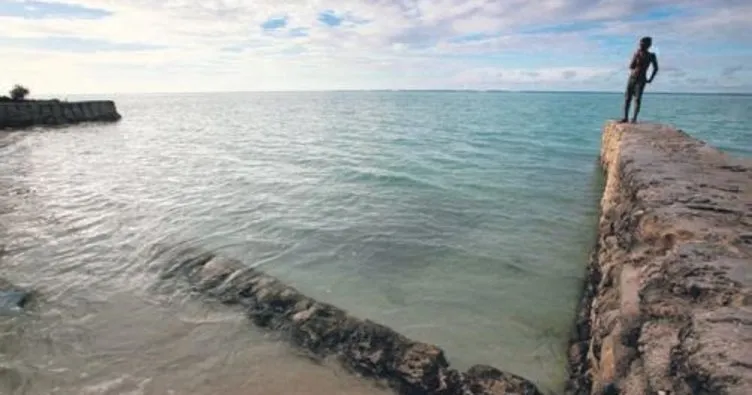 Kiribati’de yolcu feribotu kayboldu