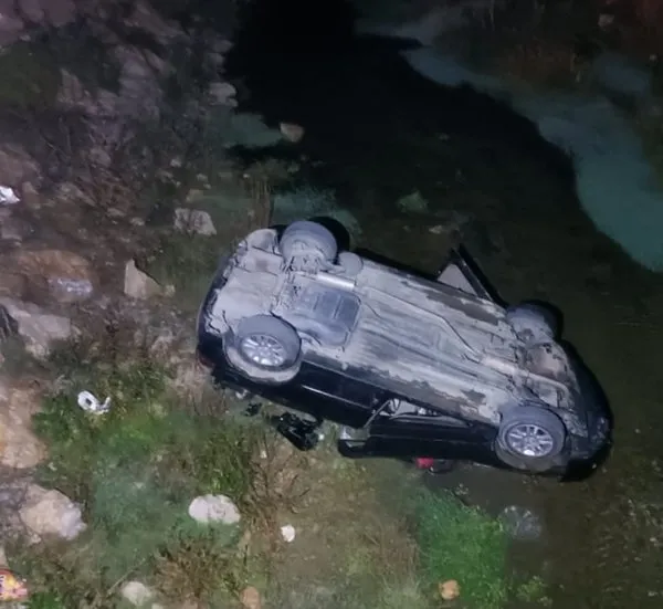alkollu-arac-surucusu-dereye-uctu-1-kisi-yasamini-yitirdi-1762768261429.jpg