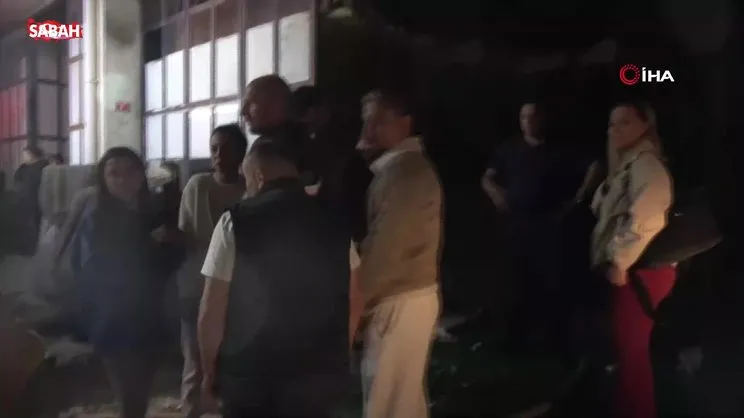 Ayvalık’ta gözlük fabrikası alev alev yandı | Video