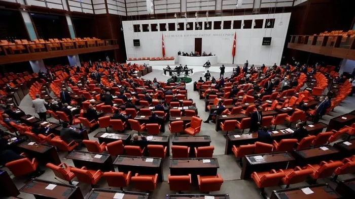son-dakika-meclisin-yeni-yildaki-ilk-isi-belli-oldu-stokcular-simdi-yandi-1641113878212.jpg
