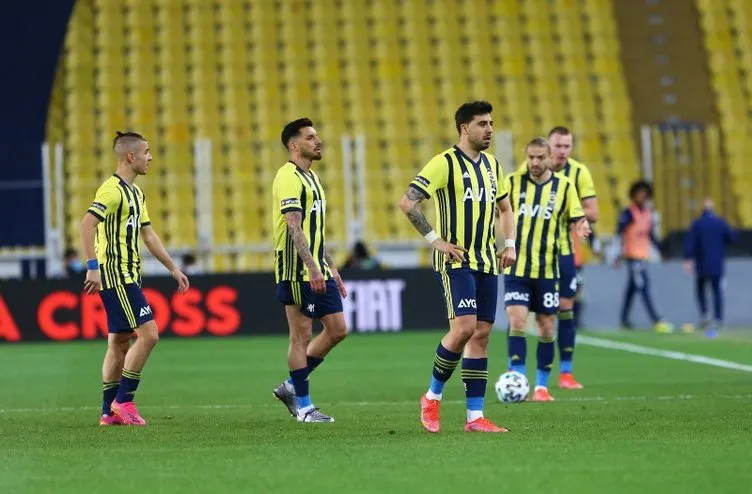 Fenerbahçe’nin yeni hocası için bomba iddia! Rafael Benitez, Roger Schmidt, Marco Silva, Paulo Fonseca derken...