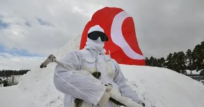 Sarıkamış’taki Şehit Mehmetçikler’in kardan heykellerine büyük ilgi var