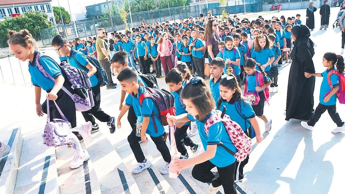 Nüfusumuz düşüyor öğrenci sayısı azalıyor haber görseli