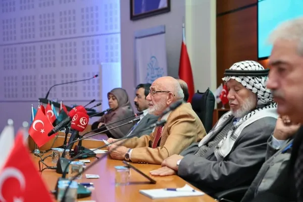aile-ve-neslin-gelecegi-erzurumda-konusuldu-1793014829760.jpg