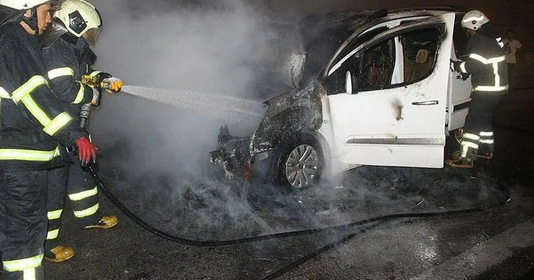 Adana’da araç yangını
