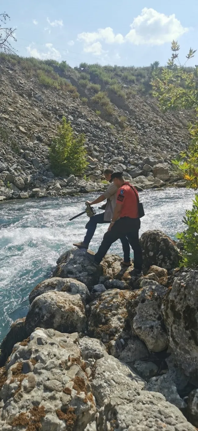 antalyada-aci-bekleyis-ahmet-yildizi-bulmak-icin-irmak-yatagi-degistirildi-1727600278047.jpg