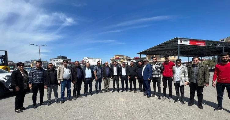 AK Parti Mersin milletvekili adayı Hakkı Meniz’den esnaflara destek sözü