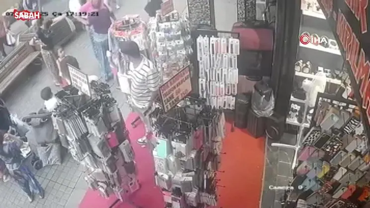 Pendik’te kadınlar arasında kavga: Saç baş birbirlerine girdiler | Video