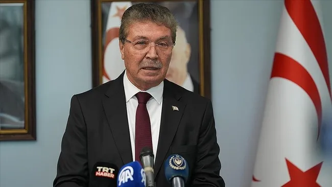 kktc-basbakani-ustelden-rumlara-sert-tepki-bos-hayal-kurmaktan-vazgecin-1767293459454.jpg KKTC Başbakanı Üstel'den Rumların videosuna sert tepki: