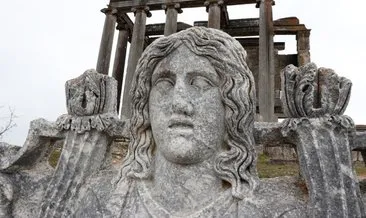 Troya ve Aizanoi’deki kazılar 5 bin yılı aşkın geçmişe ışık tutuyor