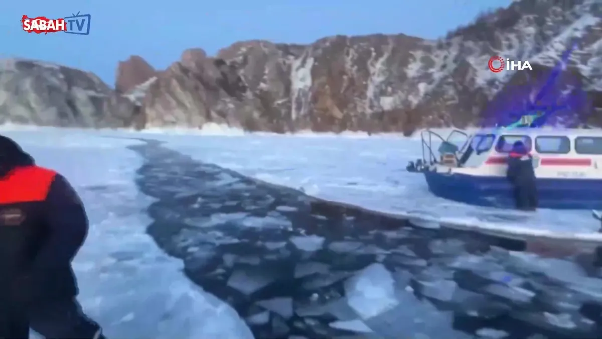 Rusya’da turistleri taşıyan araç buz kırılması sonucu göle düştü: 8 ölü | Video videosunu izle Rusya’da turistleri taşıyan araç buz kırılması sonucu göle düştü: 8 ölü | Video videosunu izle
