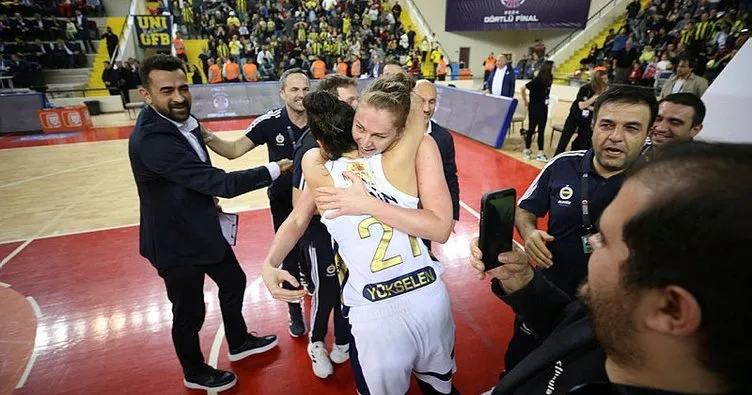 ING Kadınlar Türkiye Kupası’nın sahibi Fenerbahçe