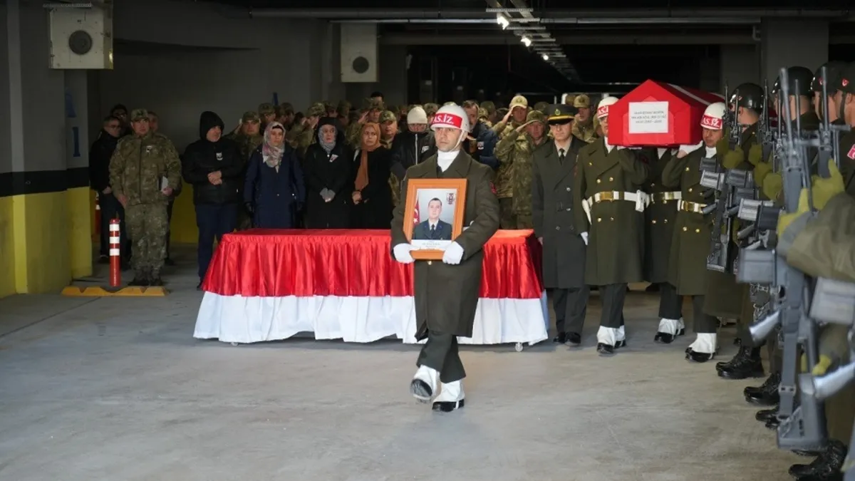 7 günlük umut acıyla sona erdi: Genç astsubay hayatını kaybetti 7 günlük umut acıyla sona erdi: Genç astsubay hayatını kaybetti