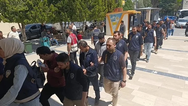 sanliurfa-merkezli-11-ilde-siber-dolandiricilik-operasyonu-42-gozalti-1777545737828.jpg