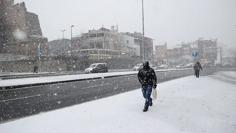 İstanbul için yeni kar alarmı! Kar ve soğuk hava çok kuvvetli geri dönüyor! Ortalık buz tutacak
