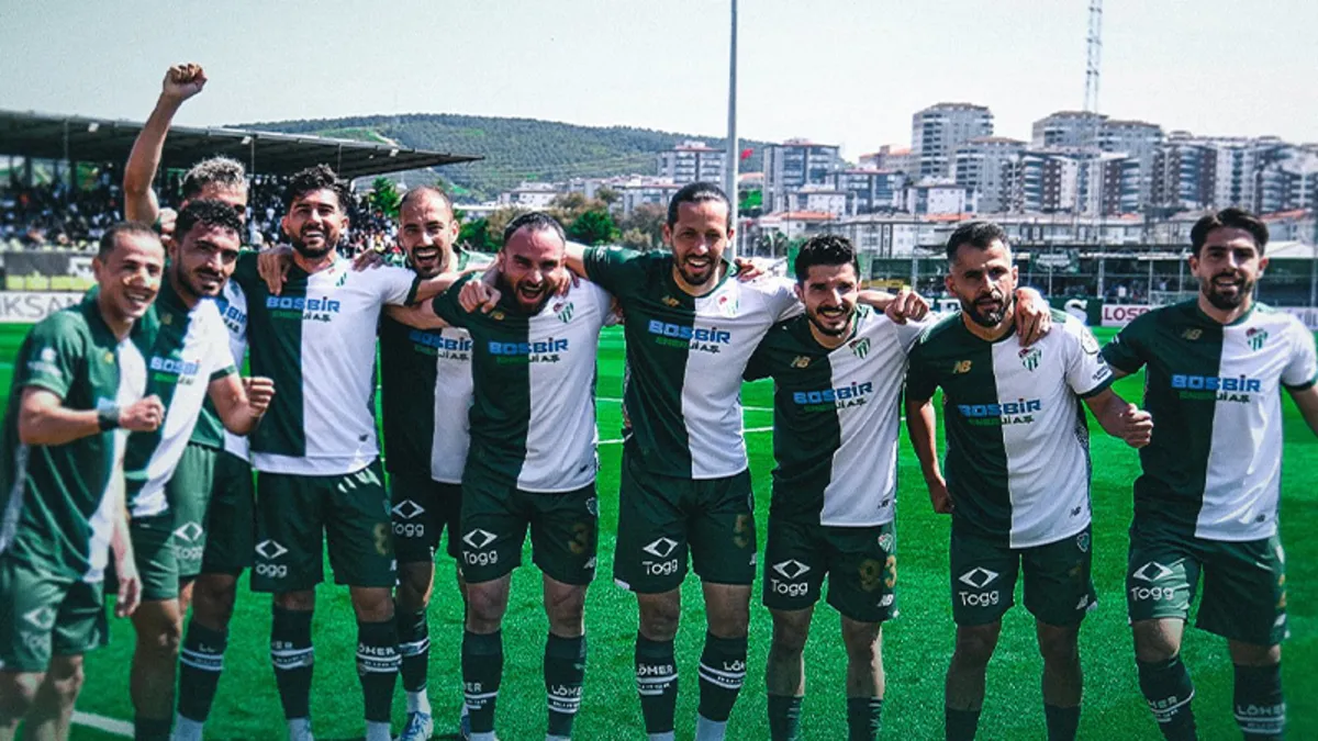 Şampiyon Bursaspor sezonu 3 puanla kapattı!