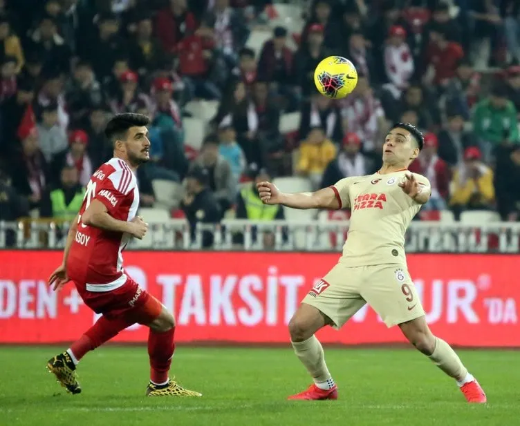 Galatasaray’da Radamel Falcao sürprizi!