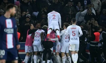 Ligue 1 lideri PSG, sahasında Olimpik Lyon’a yenildi