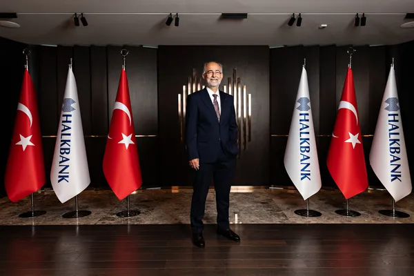 halkbank-88-yasinda-halkbank-genel-muduru-ozdil-ulkemizin-kalkinma-yolculuguna-eslik-ediyoruz-1779454183563.jpg