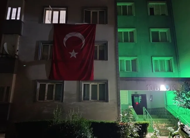 son-dakika-kahraman-sehidimiz-ilker-aykuttan-kahreden-son-mesaj-baba-biz-donuyoruz-1762929407068.jpg (875×637)