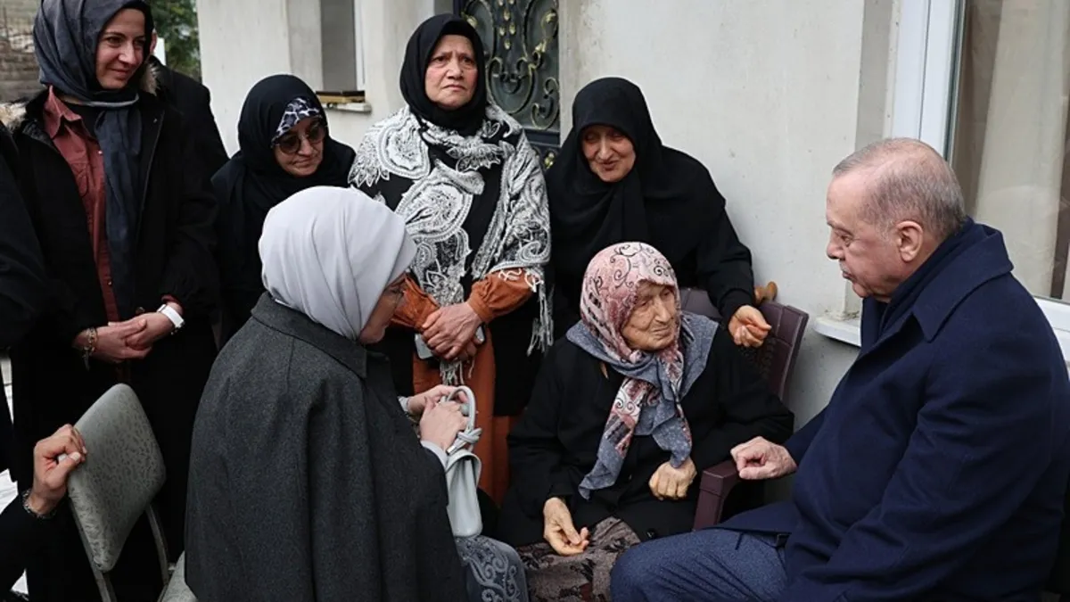 Başkan Erdoğan komşularıyla bayramlaştı – Son Dakika Haberler Başkan Erdoğan komşularıyla bayramlaştı – Son Dakika Haberler