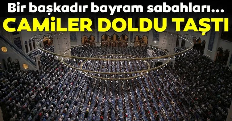 Bir başkadır bayram sabahları...