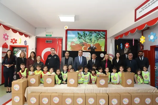 anaokulu-ogrencilerinden-ihtiyac-sahiplerine-ramazan-kolisi-1772696345820.jpg