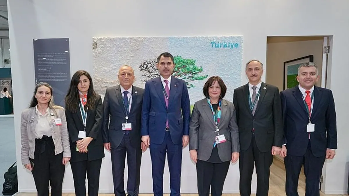 Bakan Kurum, Riyad'da Azerbaycanlı ve Moğolistanlı mevkidaşları ile görüştü