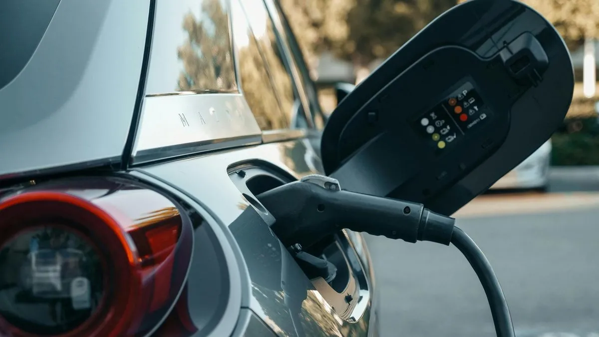 Trafikteki elektrikli otomobil sayısı bir yılda 2 katına çıktı Trafikteki elektrikli otomobil sayısı bir yılda 2 katına çıktı
