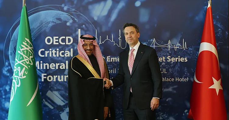 Bakan Bayraktar, Suudi Arabistan Sanayi ve Maden Kaynakları Bakanı Al-Khorayef ile görüştü