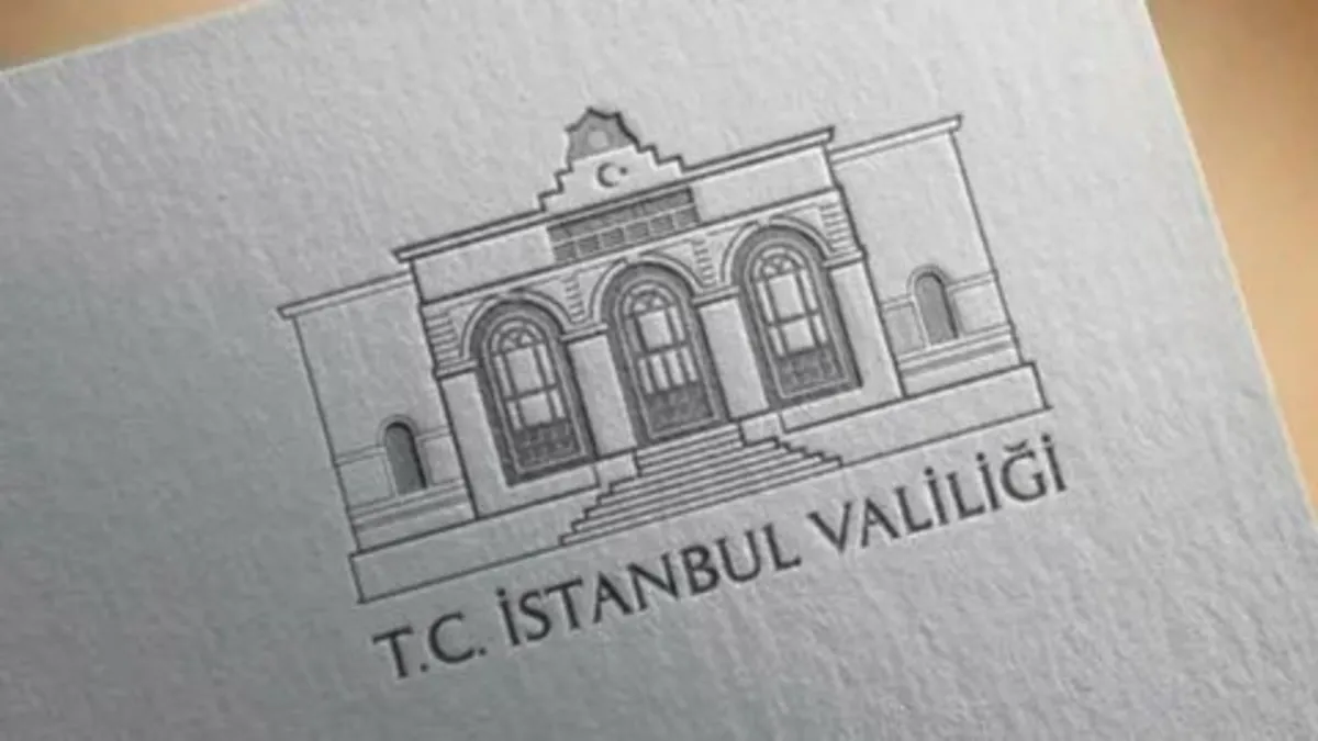 İstanbul Valiliği’nden yangın tedbiri: Yol kenarlarındaki kuru otlar temizlenecek İstanbul Valiliği’nden yangın tedbiri: Yol kenarlarındaki kuru otlar temizlenecek