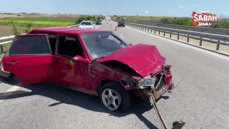 Önündeki araca çarpan sürücü arkasına bakmadan kaçtı: 2 yaralı | Video