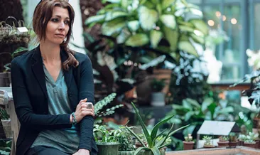 SON DAKİKA: Elif Şafak’a büyük şok! Mine Kırıkkanat soluğu mahkemede aldı! Çok konuşulan romanda ’aşırma’ iddiası...