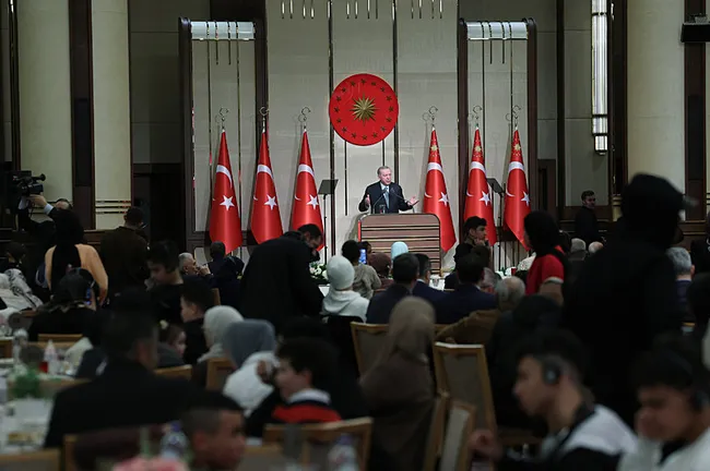 son-dakika-baskan-erdogandan-israile-sert-tepki-gazzedeki-katliamlar-insanlik-tarihine-bir-utanc-lekesi-olarak-1741715552643.jpeg Son dakika: Başkan Erdoğan'dan Şam ile SDG arasındaki anlaşmaya ilk yorum: Kazanan Suriye olacak!