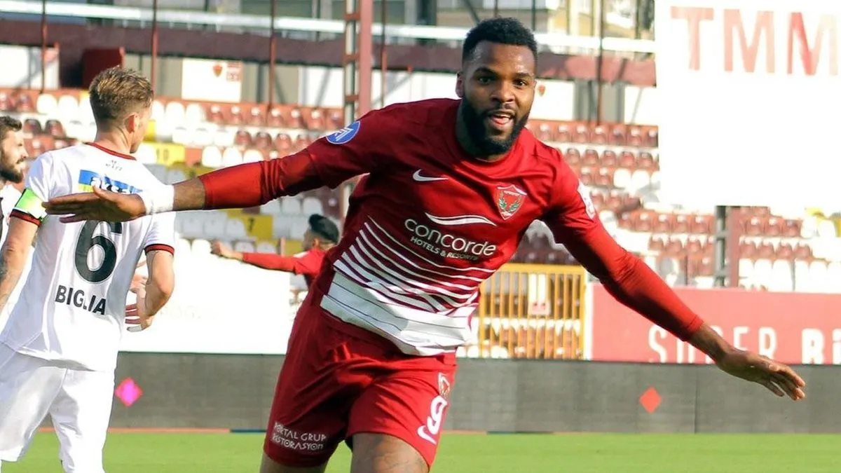 Romanya basını açıkladı! Aaron Boupendza hayatını kaybetti