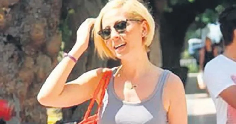 Ünlü model evinde darp edildi