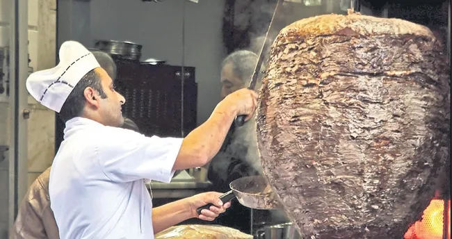 Sucuktan sonra dönerde de domuz eti