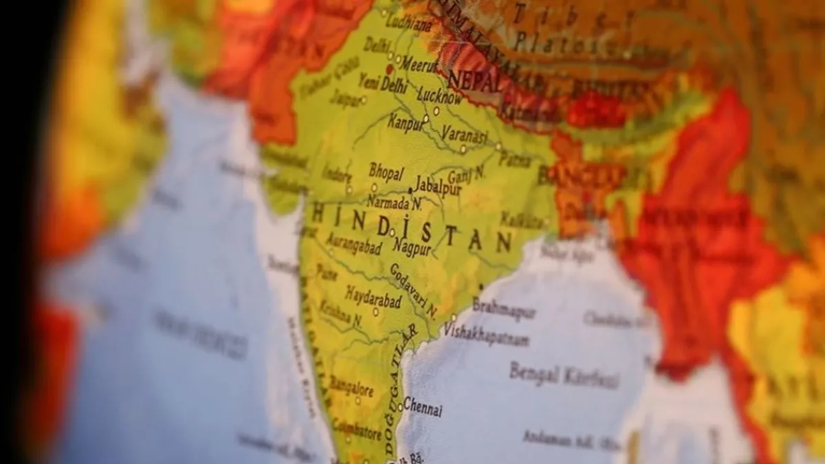 Hindistan’da sendikalar grevde! Hükümetin ekonomi politikaları protesto edildi Hindistan’da sendikalar grevde! Hükümetin ekonomi politikaları protesto edildi