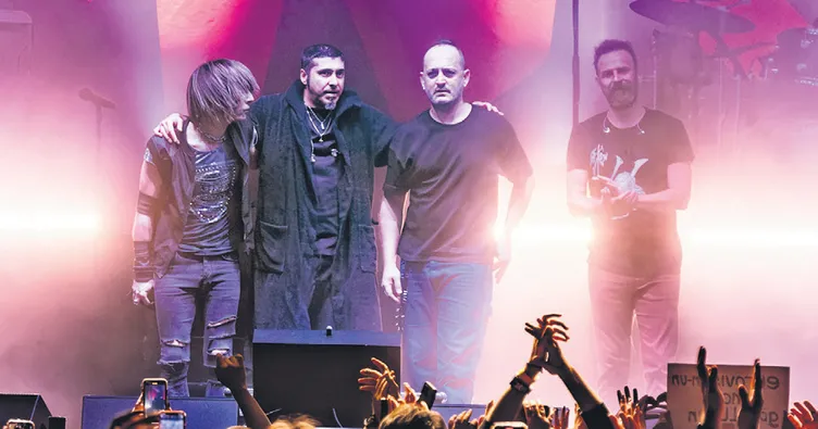 Bakü’de gönülleri fethetti