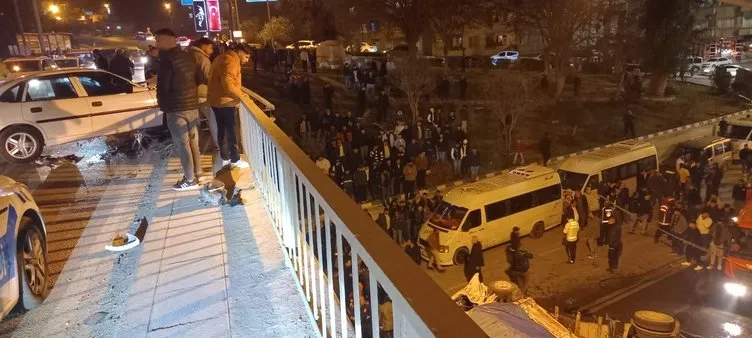 Şanlıurfa’da feci kaza! Freni boşalan kamyonet 7 aracı önüne katıp üst geçitten uçtu: 3 ölü 26 yaralı!