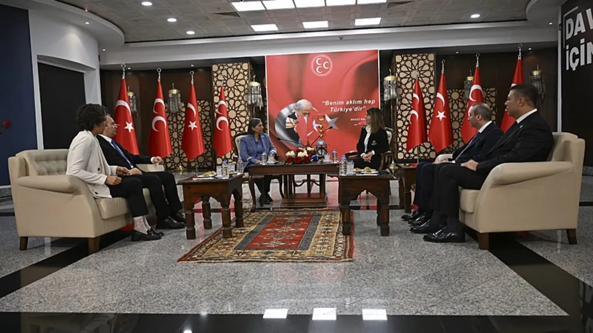 MHP’de bayramlaşma trafiği