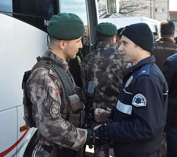 Özel Harekat polisleri, tekbirlerle Afrin’e uğurlandı