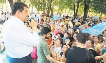 Öğrenciler başkan amcalarıyla piknikte