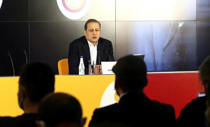 son-dakika-galatasaray-baskani-burak-elmas-yeniden-aday-olmayacagini-acikladi-canli-1652700526514.jpg