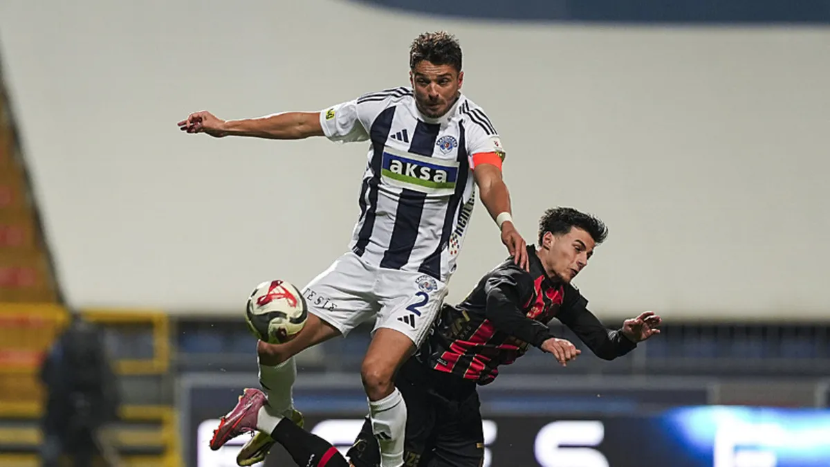 Kasımpaşa’ya Fenerbahçe maçı öncesi şok haber! Kasımpaşa’ya Fenerbahçe maçı öncesi şok haber!