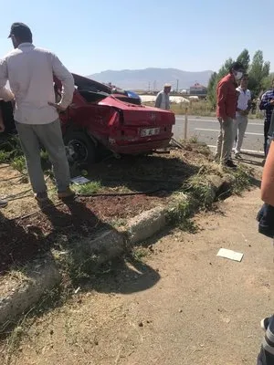 Ağrı’da iki otomobilin çarpıştı: 2 ölü