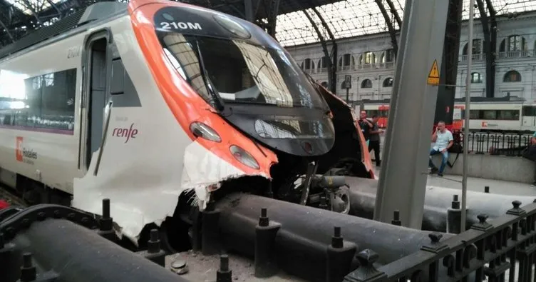 Barselona’da tren kazası: 48 yaralı