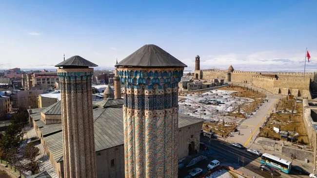 anadolunun-kadim-sehirlerinden-erzurumun-dokuz-gunluk-kultur-sanat-ve-gastronomi-seruveni-basladi-1786790931507.jpeg