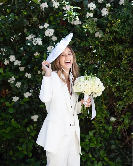 Sosyetik güzel Dila Tarkan’ın yeni imajına sosyal medyadan yorum yağdı! Arkadaşların yalan söylüyor