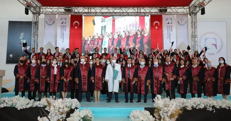 TOGÜ, Diş Hekimliği mezunlarını verdi